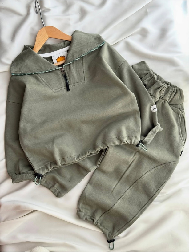 دورس نیم زیپ و جاگر بچگانه
